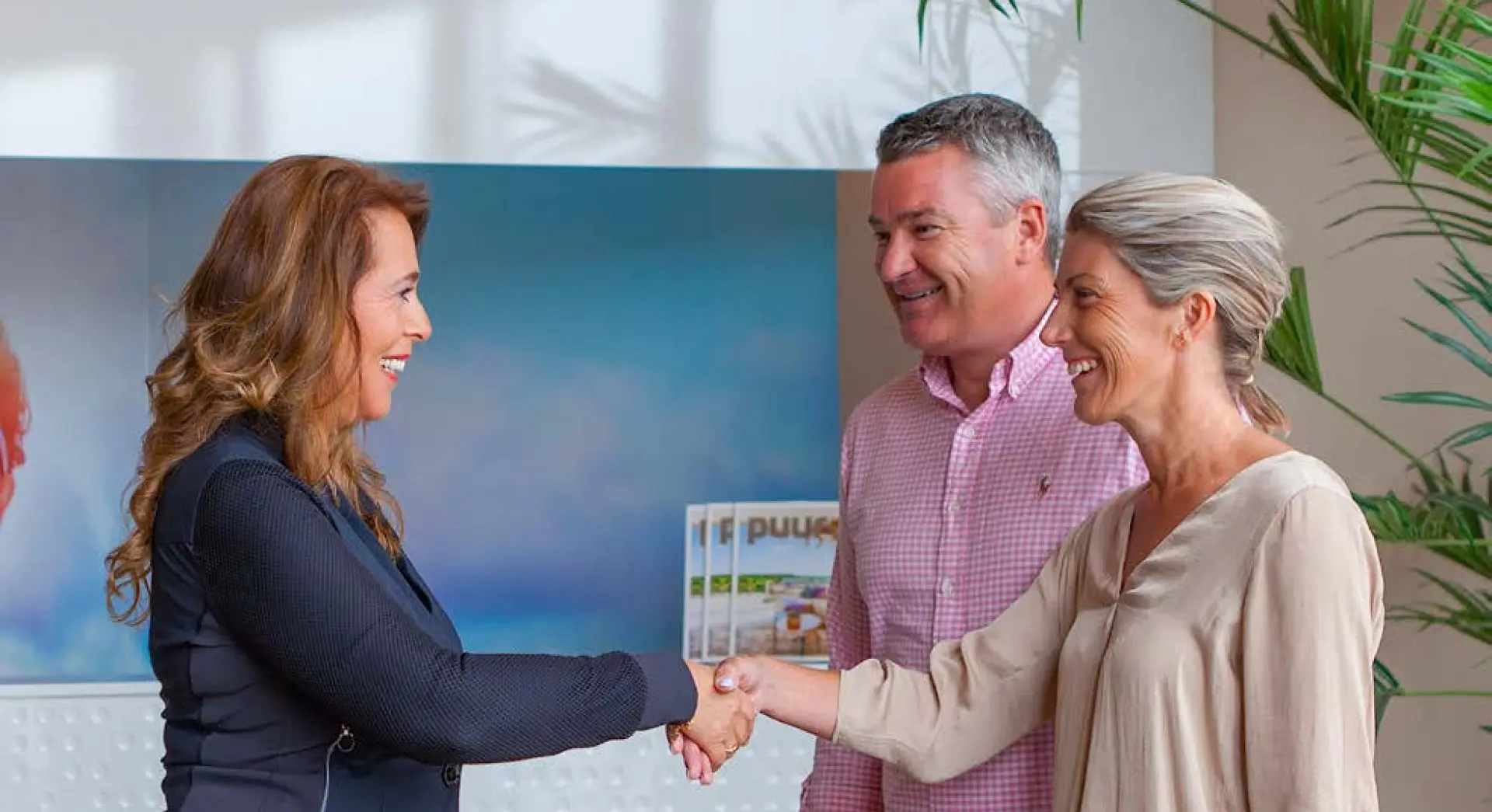Makelaar in persoonlijk gesprek over wonen in Spanje